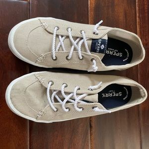 Sperry women’s Pier View Snekers Top-Sider Memory Foam